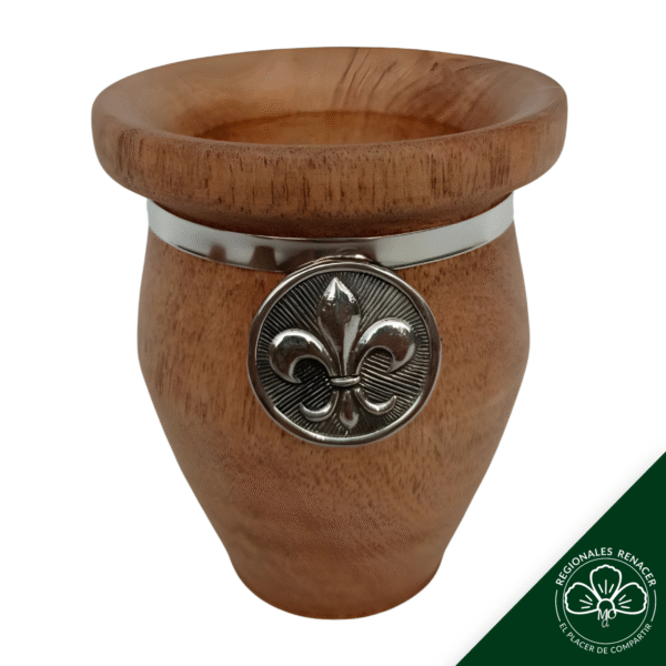 Mate algarrobo con fleje y dije de alpaca