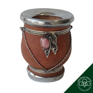 Mate algarrobo con virola y base de acero, fleje de alpaca e incrustación de piedra rodocrosita